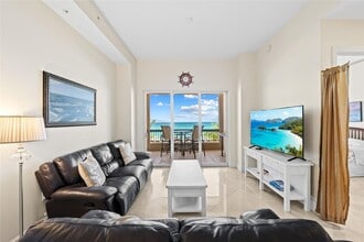 Building Photo - 4444 El Mar Dr