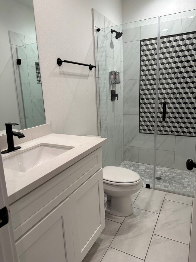 Building Photo - 2714 Nagle St