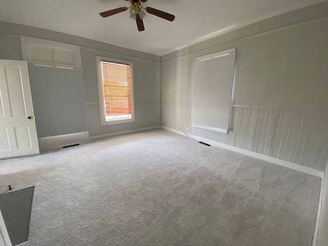 Building Photo - 1 Bedroom, 1 Bathroom- House in South Rome
