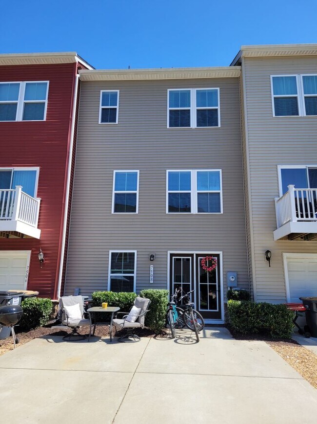 Building Photo - 7508 Luminary Dr