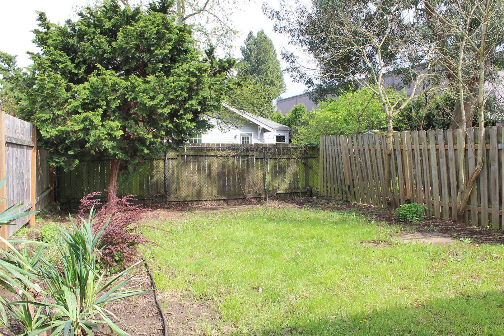 Building Photo - 20-26 NE 56th Ave