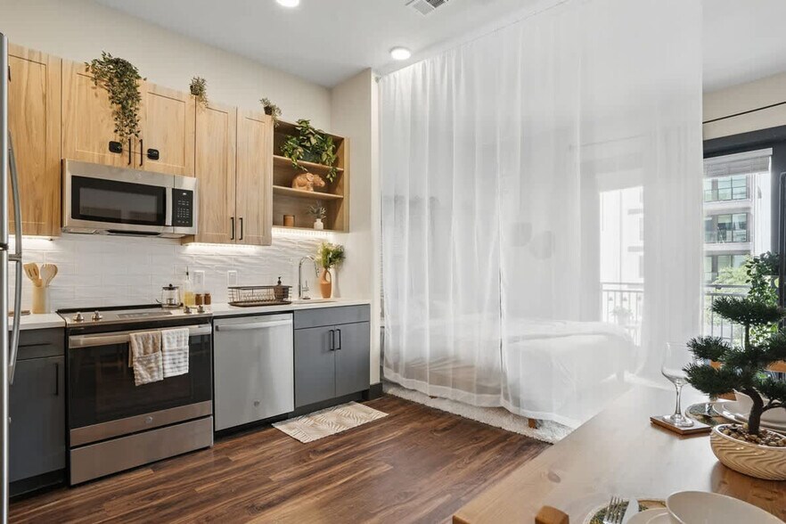 Building Photo - 9127 Research Blvd