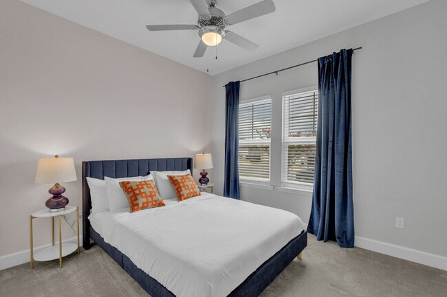 Building Photo - 1211 Paul Russell Rd