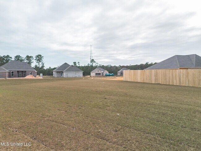 Building Photo - 15235 High Point Dr