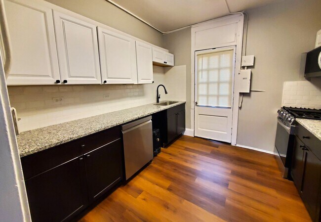 Building Photo - 695 Vernon Ave