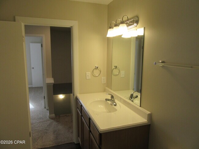 Building Photo - 2750 W 12th St