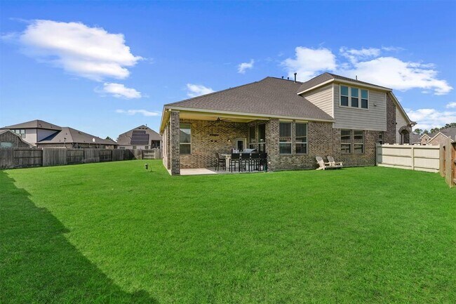 Building Photo - 17040 Shy Leaf Ct