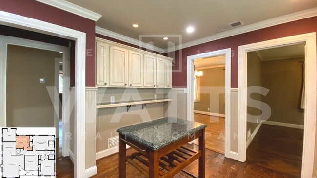 Building Photo - Beautiful Cottage Home located in Homewood