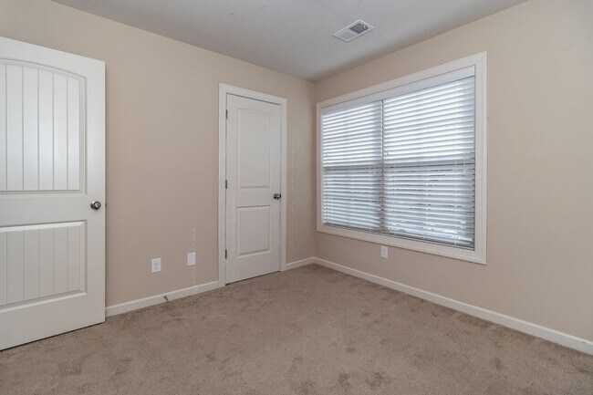 Building Photo - Beautiful 3 bedroom Townhome in Grovetown!