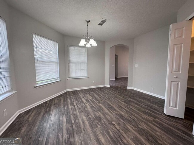 Building Photo - 92 Dellwood Pl