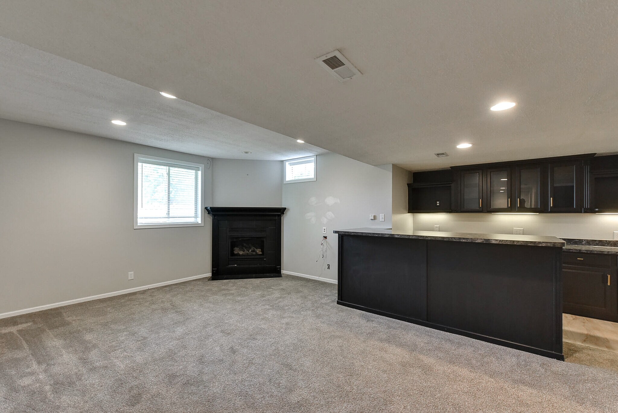 Building Photo - 15327 Parker Cir