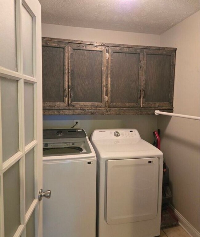 Building Photo - 7290 Sandcastle Ln