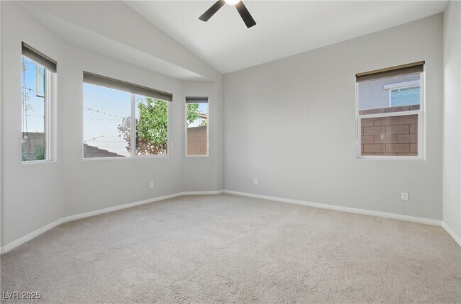 Building Photo - 692 Nathanial Ct