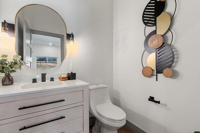 Building Photo - 2450 Wickersham Ln