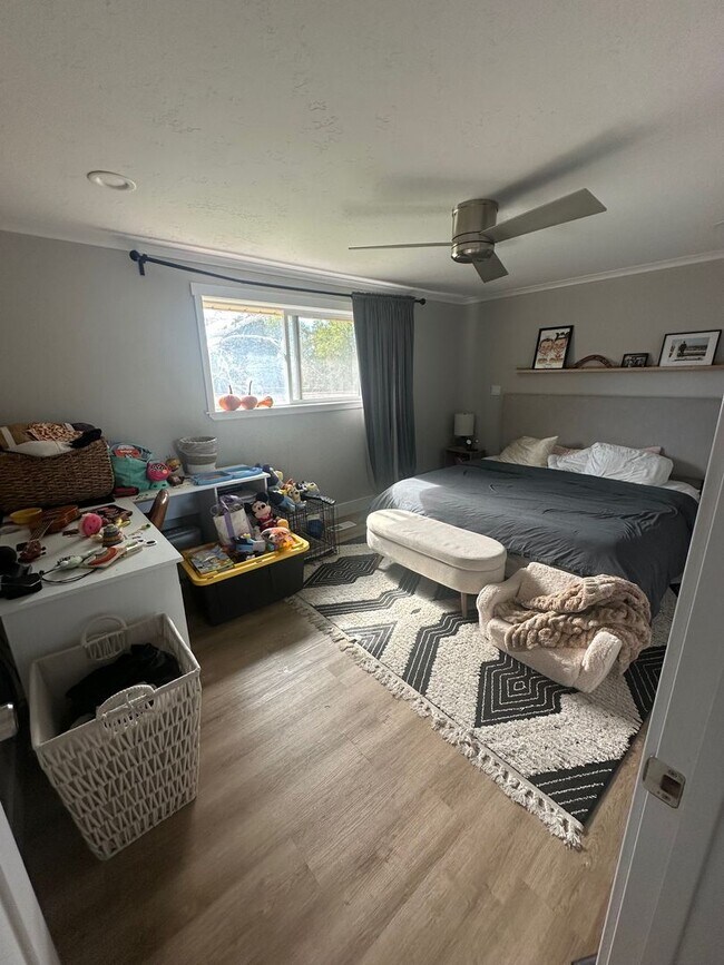 Building Photo - Orem Duplex - Upstairs