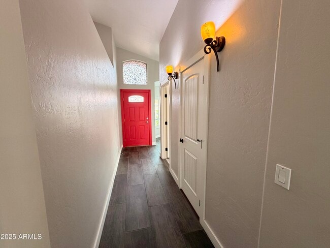 Building Photo - 8461 W Audrey Ln