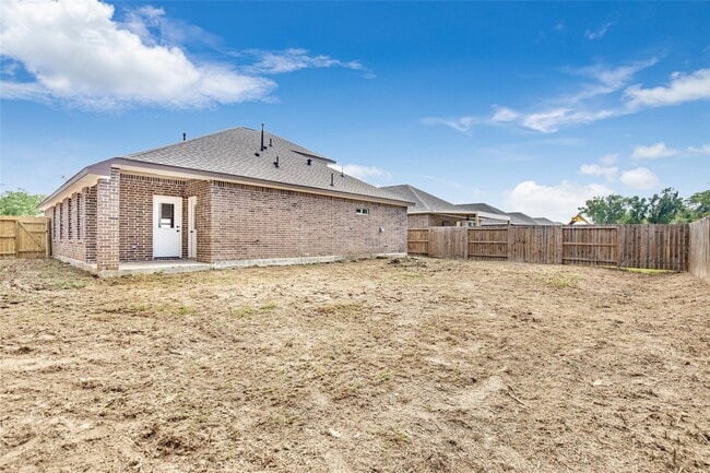 Building Photo - 322 Carlos Leal Dr