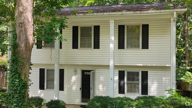 Building Photo - 203 Heidinger Dr