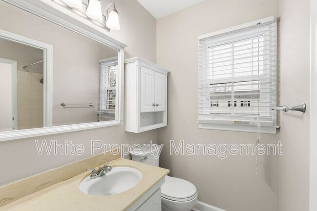 Building Photo - 5949 Quail Hollow Rd