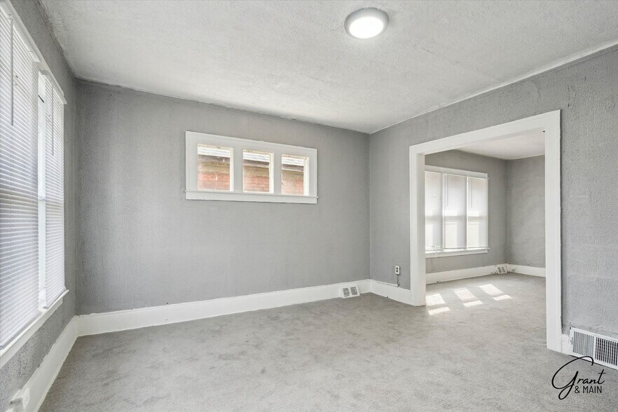 Building Photo - 3813/3815 W Euclid - JL Schneider LLC