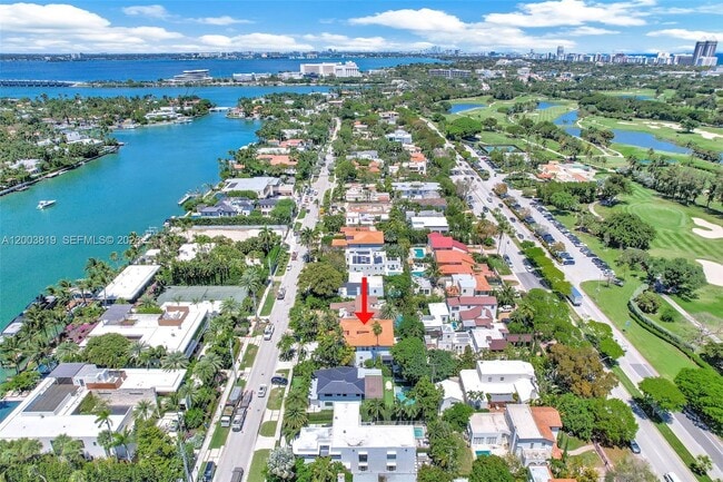 Building Photo - 2143 N Bay Rd