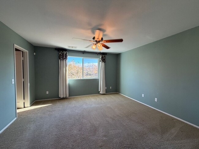 Building Photo - 37836 Divot Dr