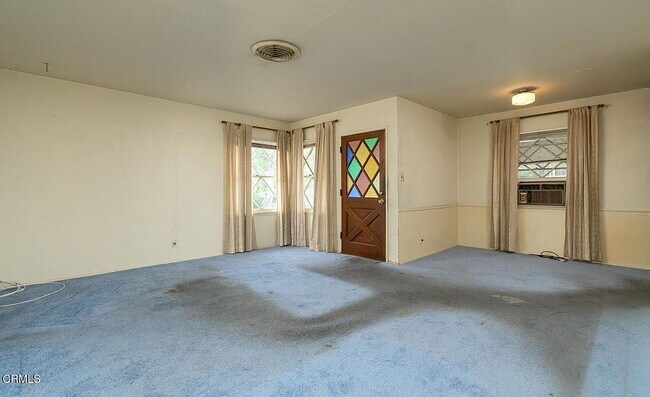 Building Photo - Single Family Home For rent