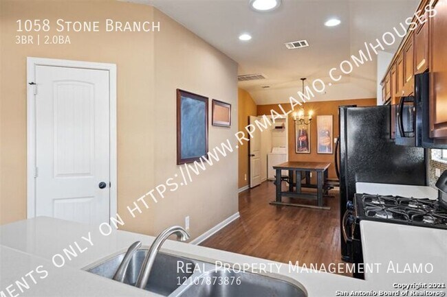 Building Photo - 1058 Stone Branch
