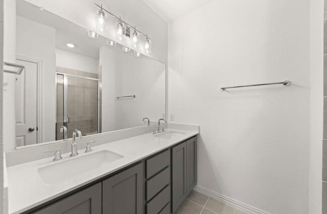 Building Photo - 1064 Old Rosebud Dr