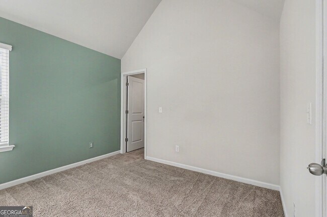 Building Photo - 6276 Noreen Wy