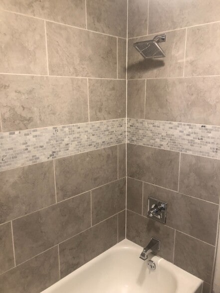 Building Photo - 830 9th Ave