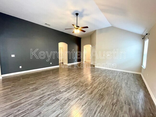 Building Photo - 347 Noddy Rd