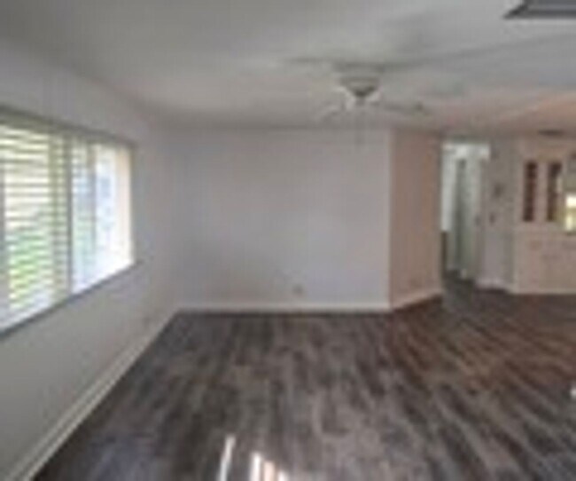 Building Photo - 612 Pine Grove Ct