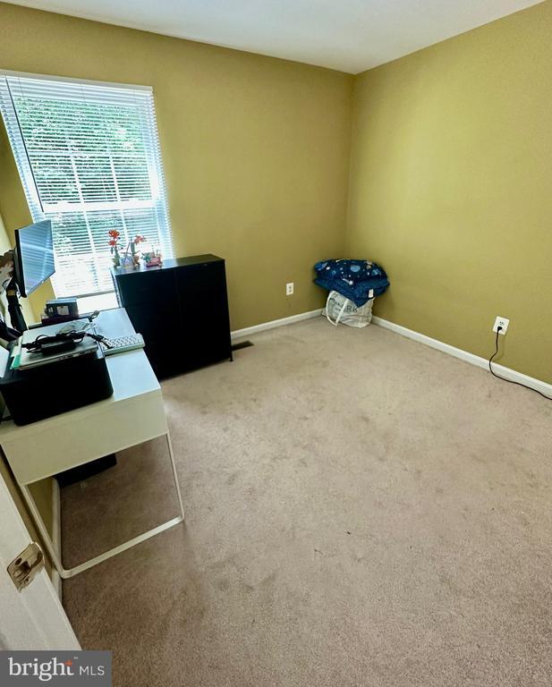 Building Photo - 1104 Wind Ridge Dr