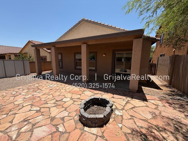 Building Photo - Beautiful 3-Bedroom Rancho Sahuarita Home for Rent *MOVE-IN SPECIAL* (Pima Mine Rd/Rancho Sahuarita)