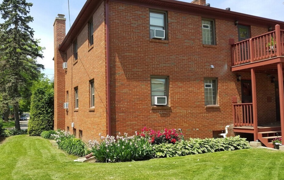 Building Photo - 501 Shepard Ter