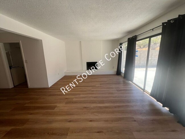 Building Photo - 850 Linda Ln