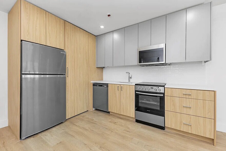 Building Photo - 36-45 31st Street