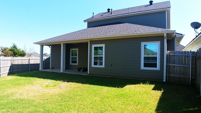 Building Photo - 104 Perfect Pl