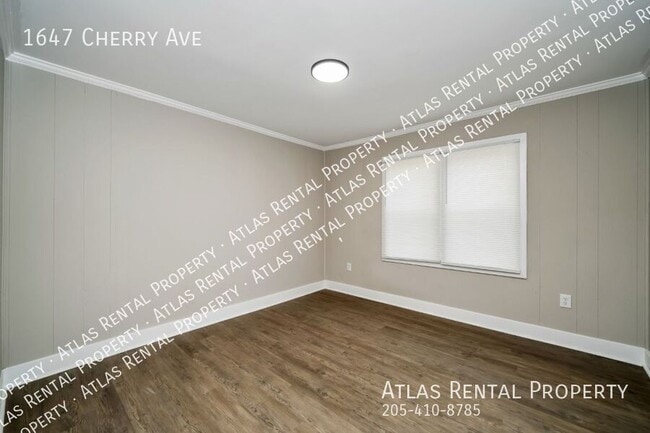 Building Photo - 1647 Cherry Ave
