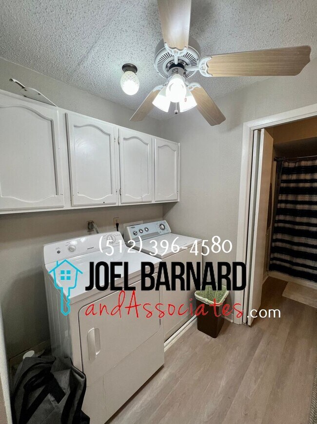 Building Photo - Available Mid July: Just steps Away from Campus and Frisbee Golf Course