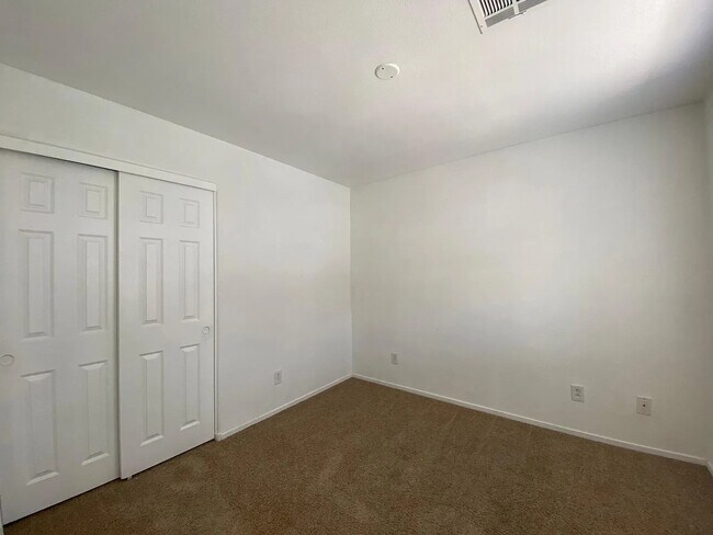 Building Photo - 6062 St Petersburg Dr