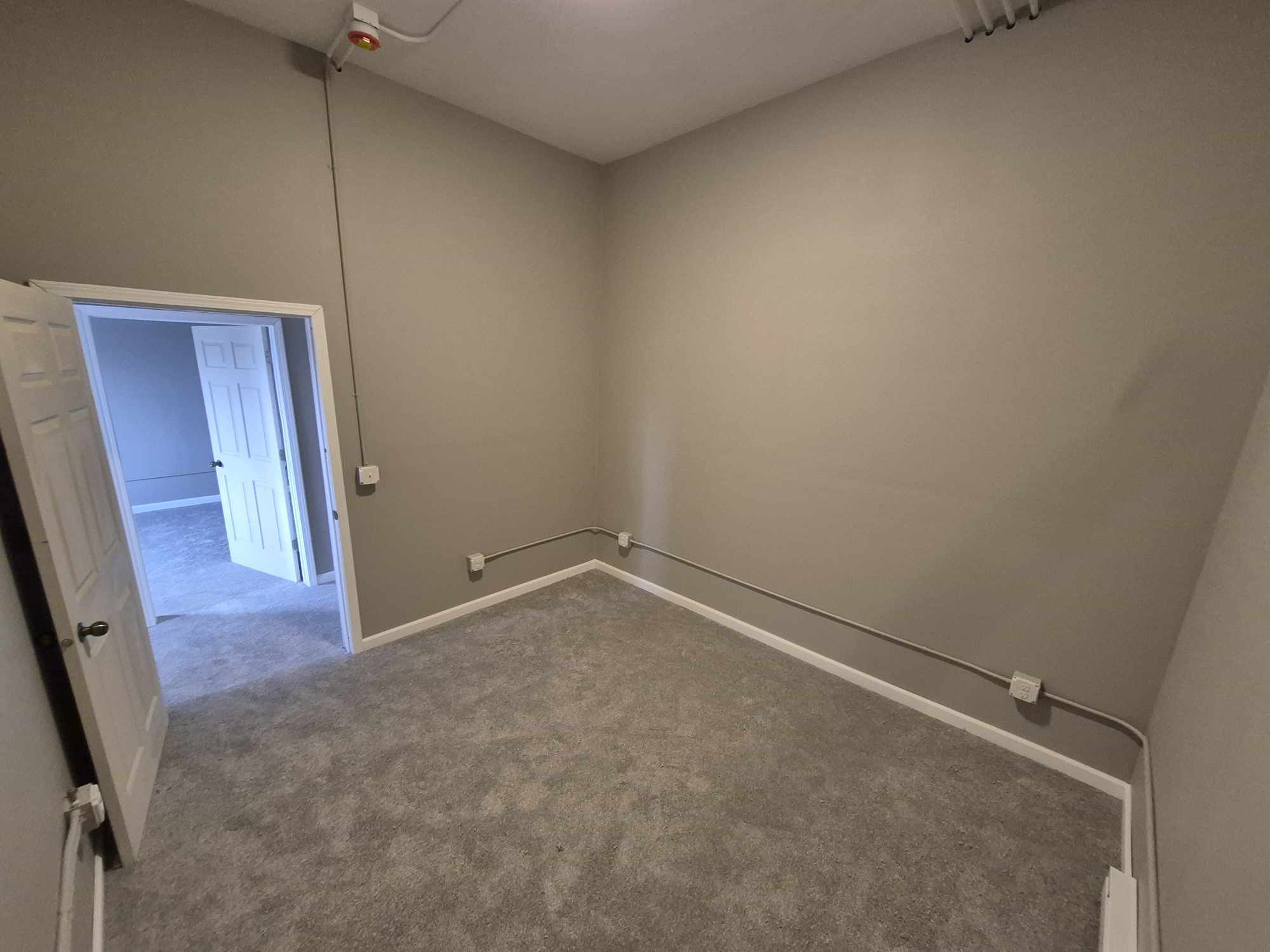 Building Photo - 19 W Central St