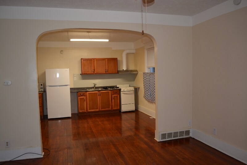 Building Photo - 1654 Miller St