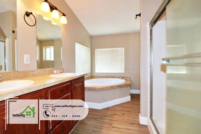 Building Photo - 22233 Venzke Rd