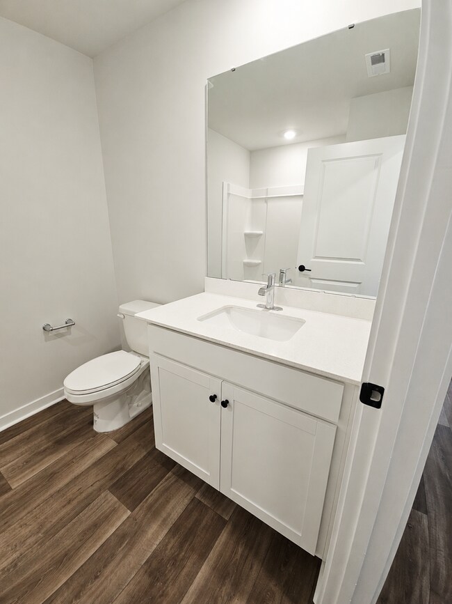 Building Photo - 332 Pleasant Vly Dr