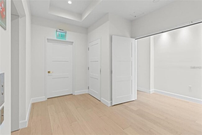 Building Photo - 126 4th Ave NE