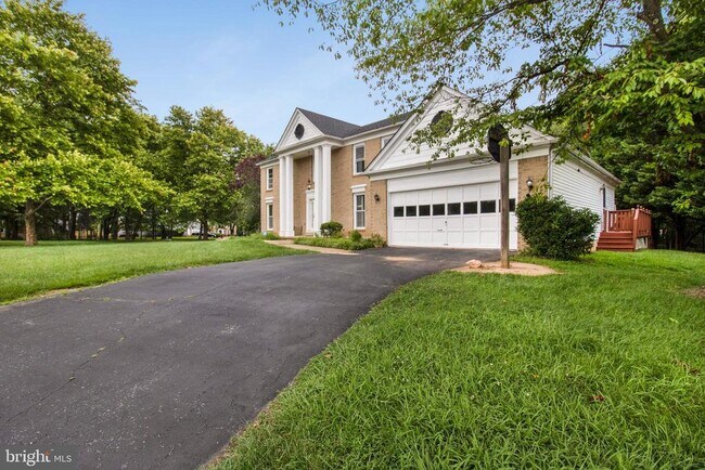 Building Photo - 13920 Wagon Way