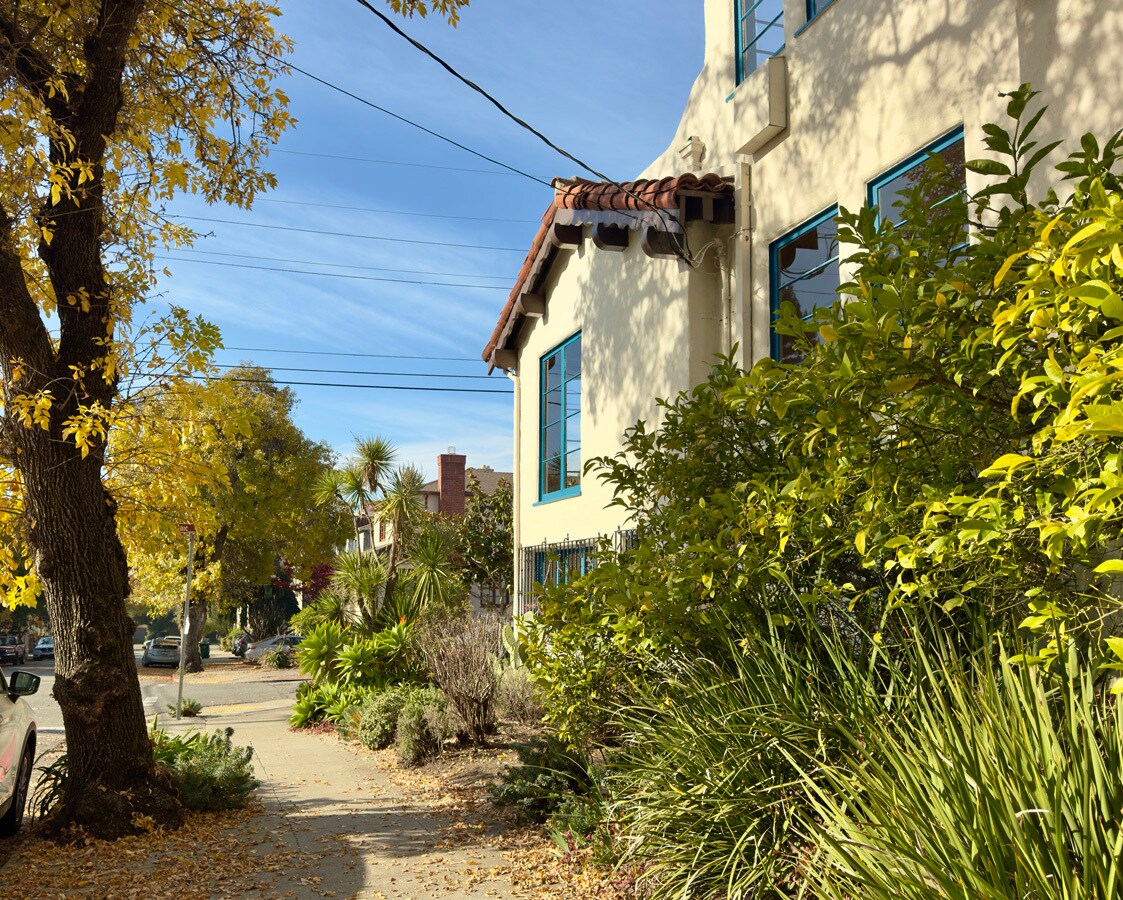 Building Photo - 1645 Scenic Ave