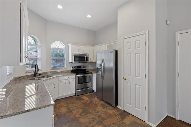 Building Photo - 305 Winter Pk Ct